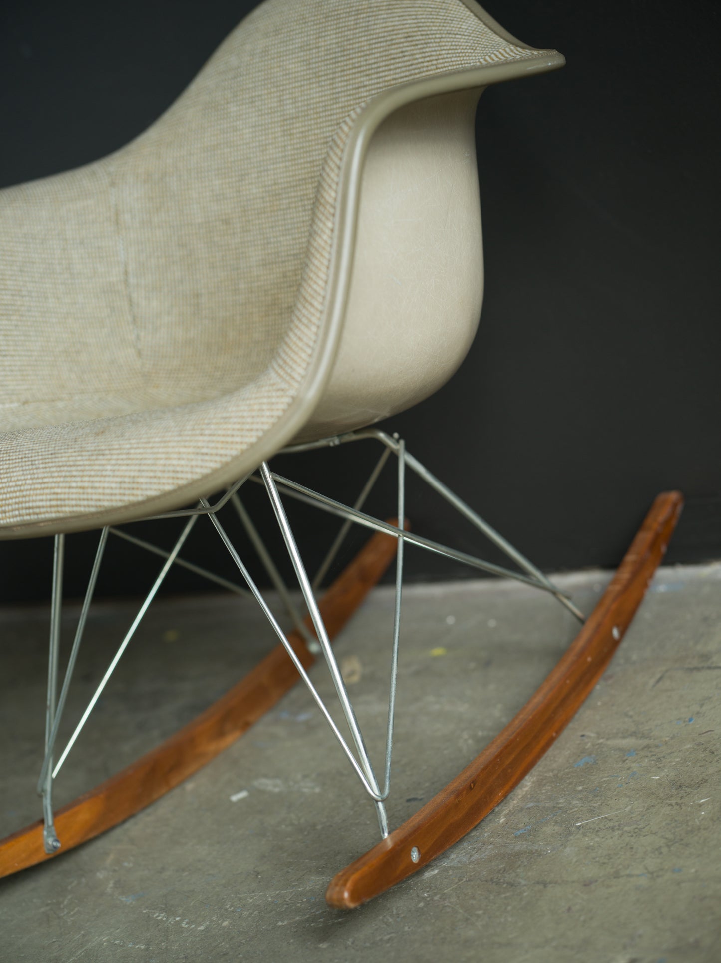 Charles & Ray Eames RAR klädd fiberglas, Herman Miller collection.