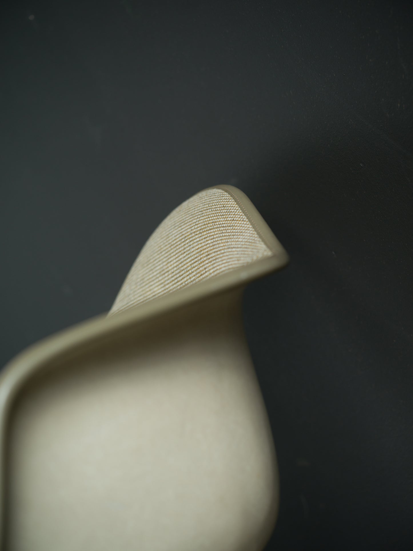 Charles & Ray Eames RAR klädd fiberglas, Herman Miller collection.