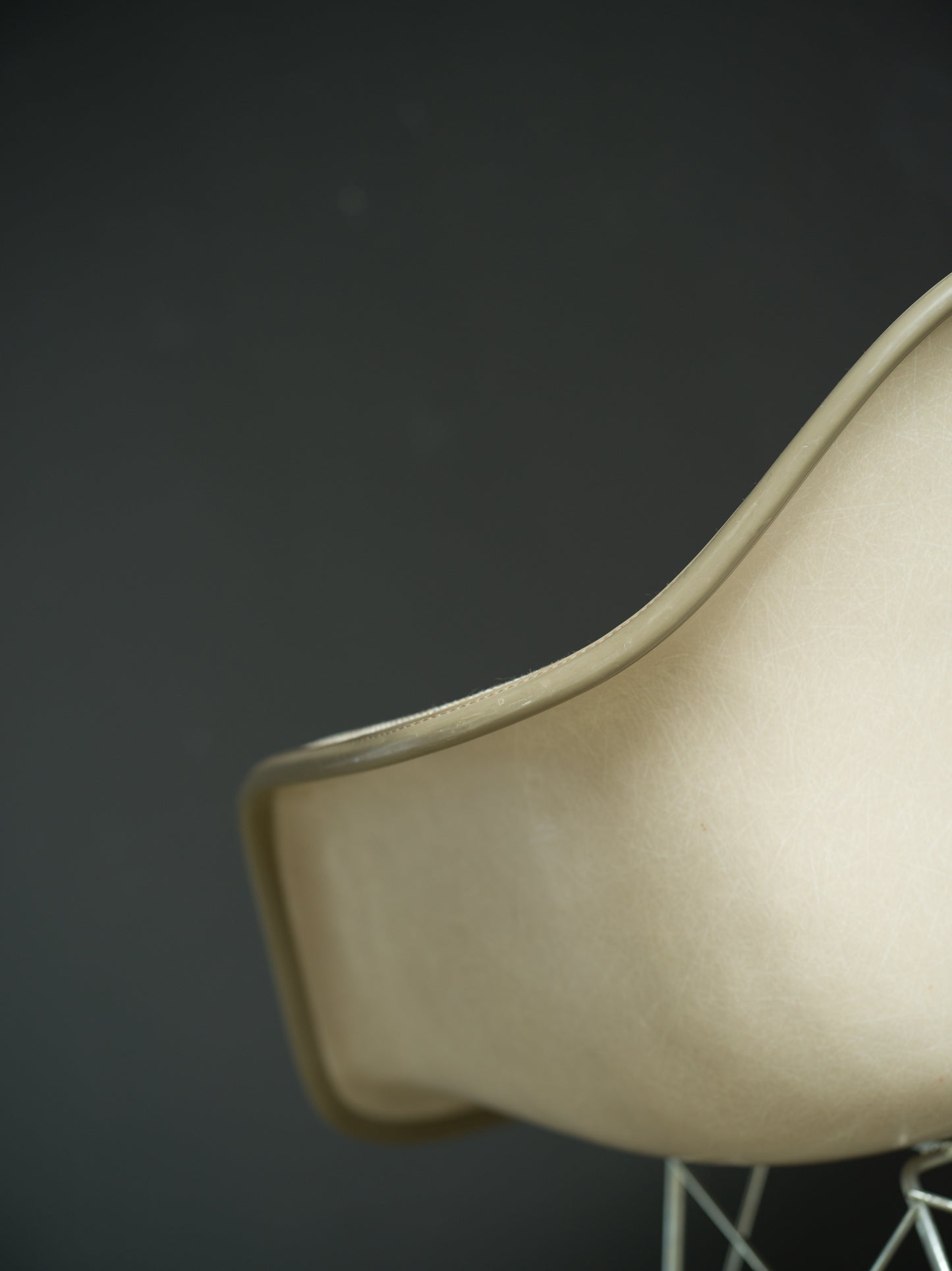 Charles & Ray Eames RAR klädd fiberglas, Herman Miller collection.