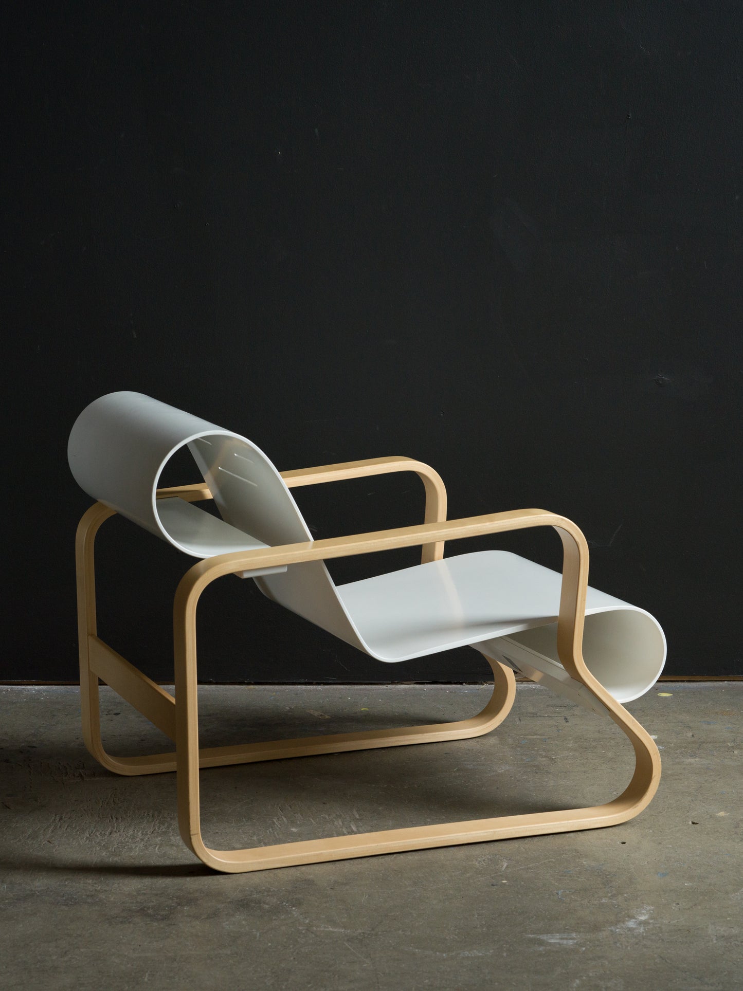 Alvar Aalto fåtölj 41 "Paimio" för Artek