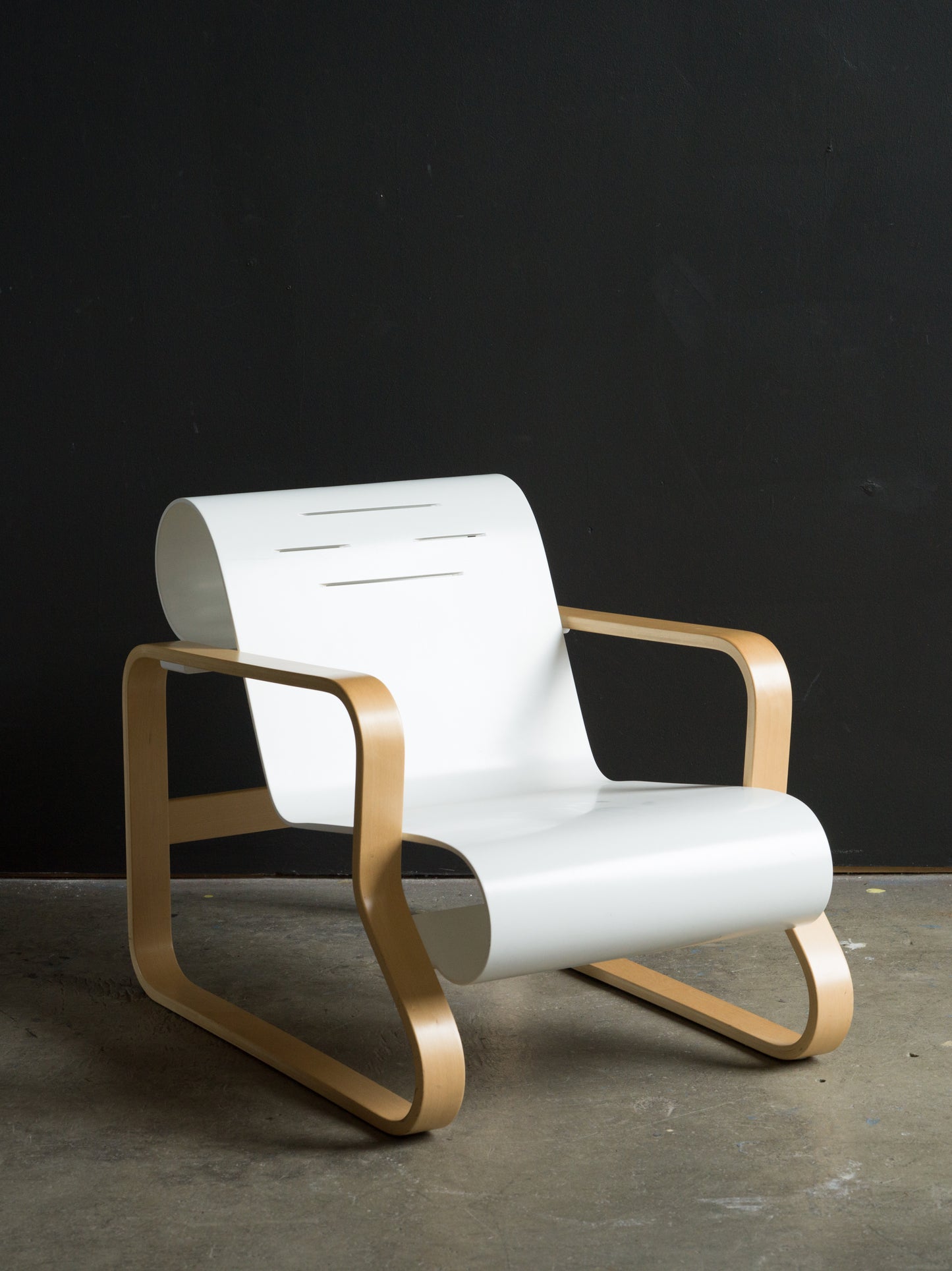 Alvar Aalto fåtölj 41 "Paimio" för Artek