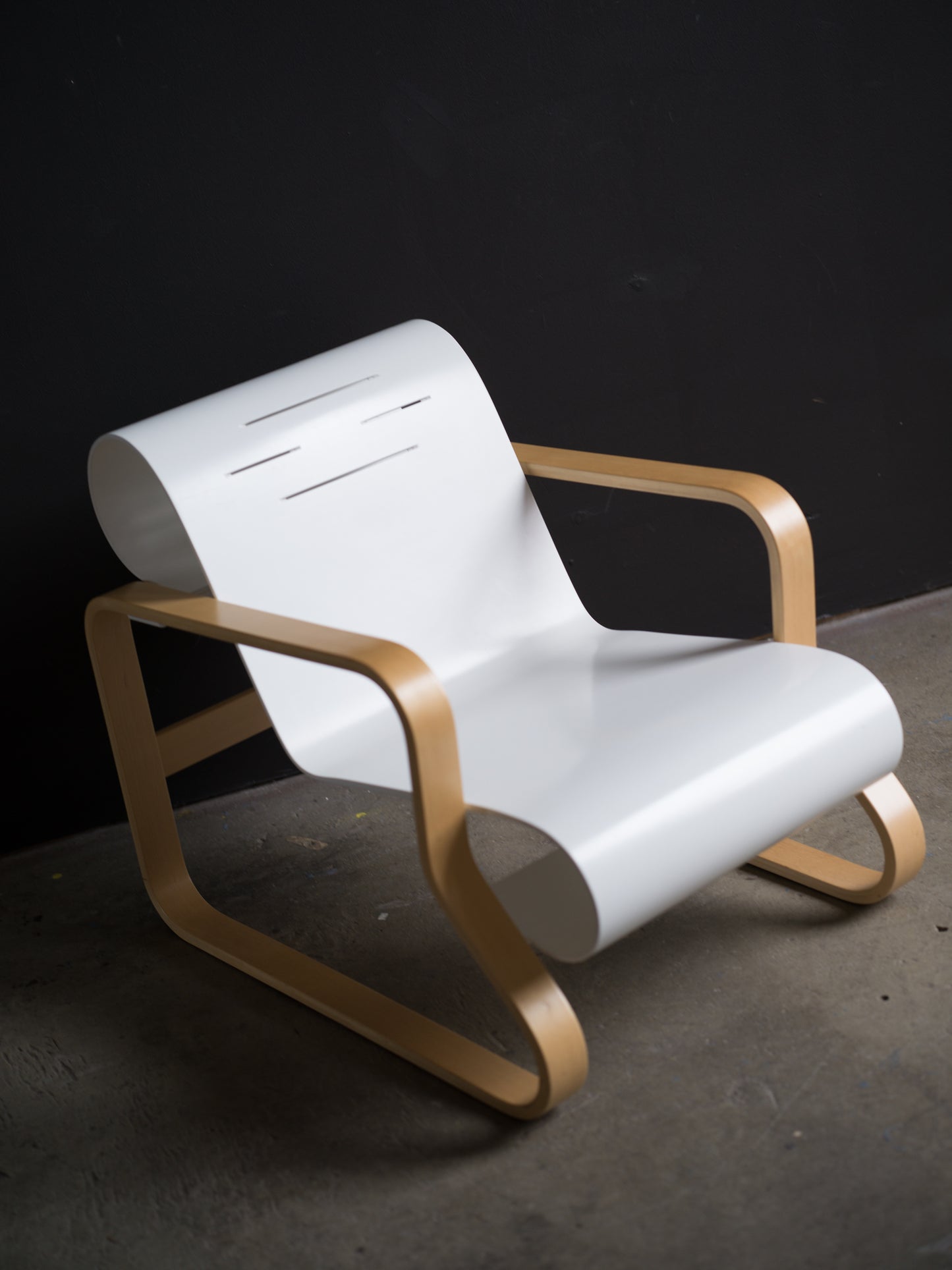 Alvar Aalto fåtölj 41 "Paimio" för Artek