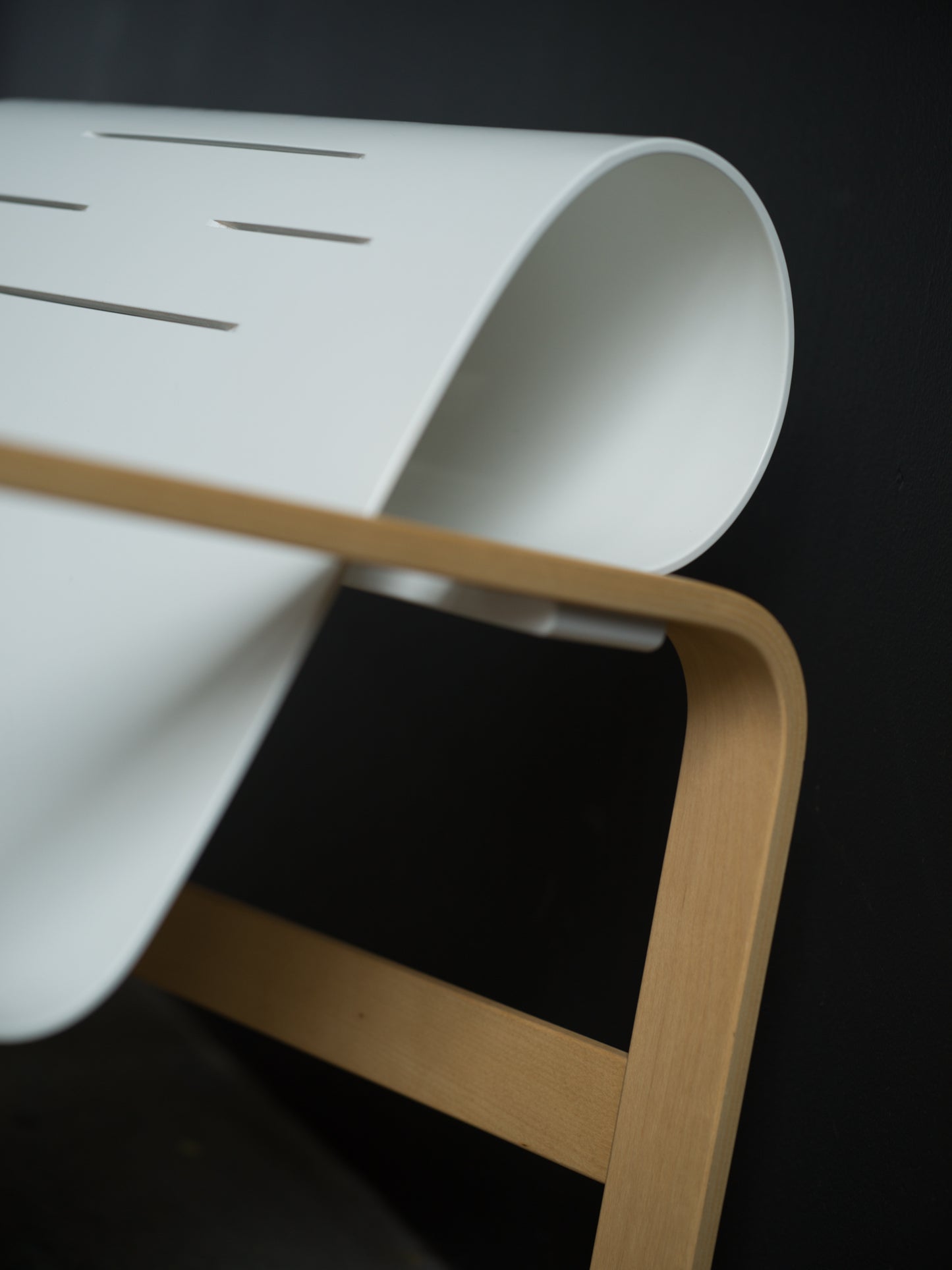 Alvar Aalto fåtölj 41 "Paimio" för Artek