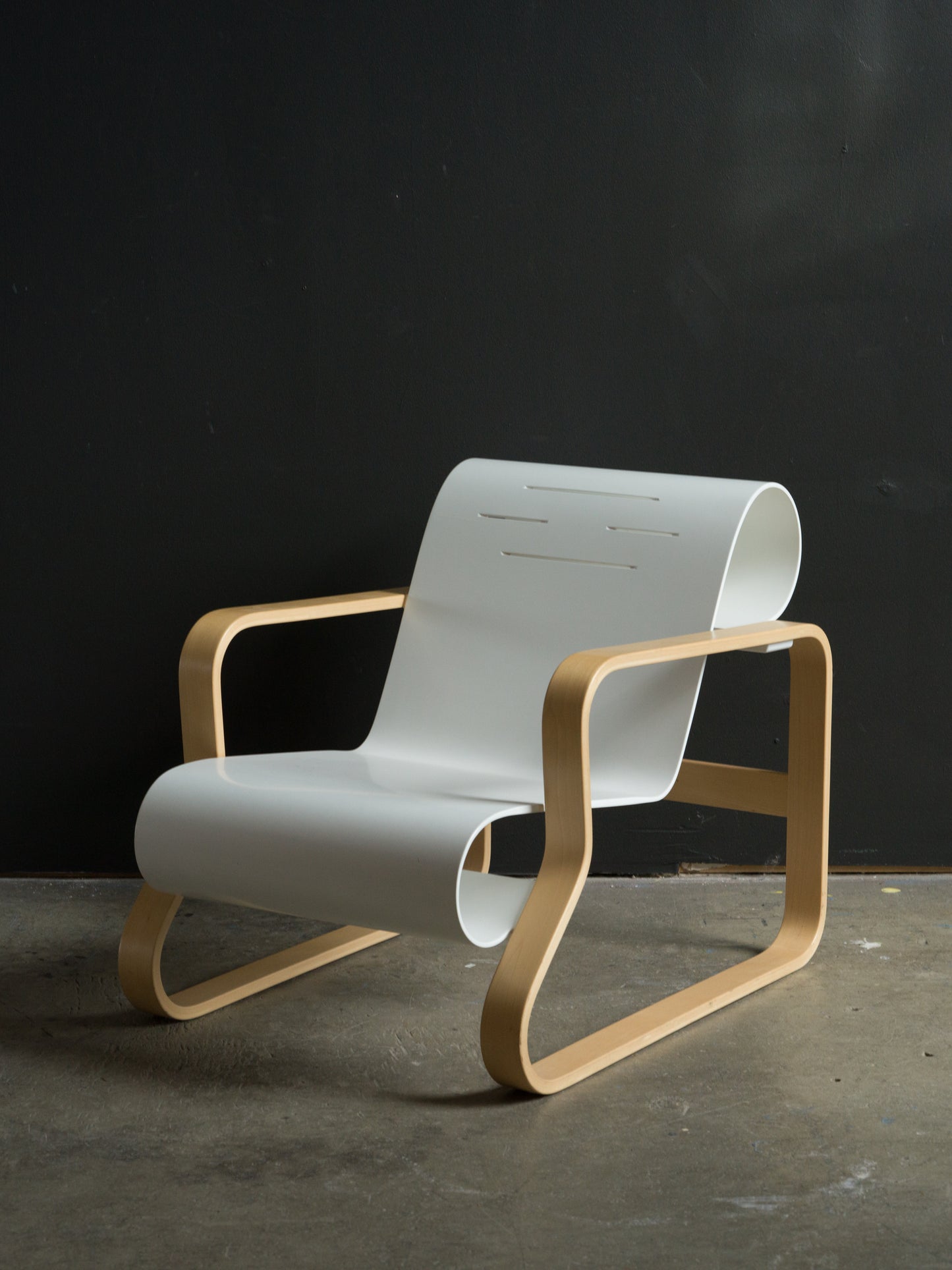 Alvar Aalto fåtölj 41 "Paimio" för Artek