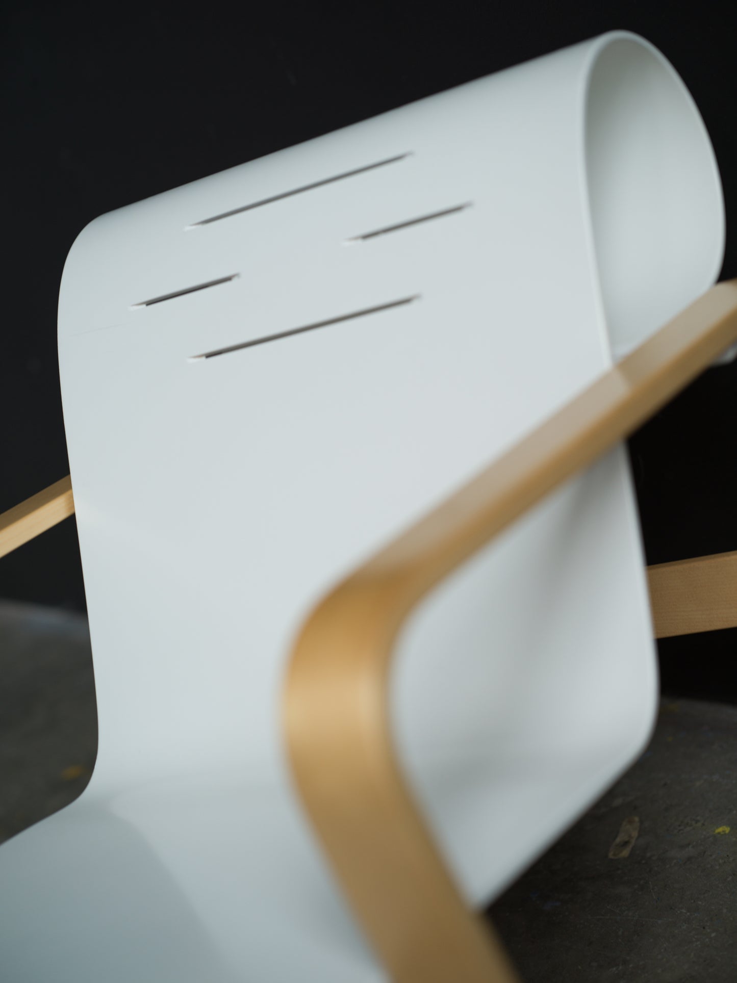Alvar Aalto fåtölj 41 "Paimio" för Artek