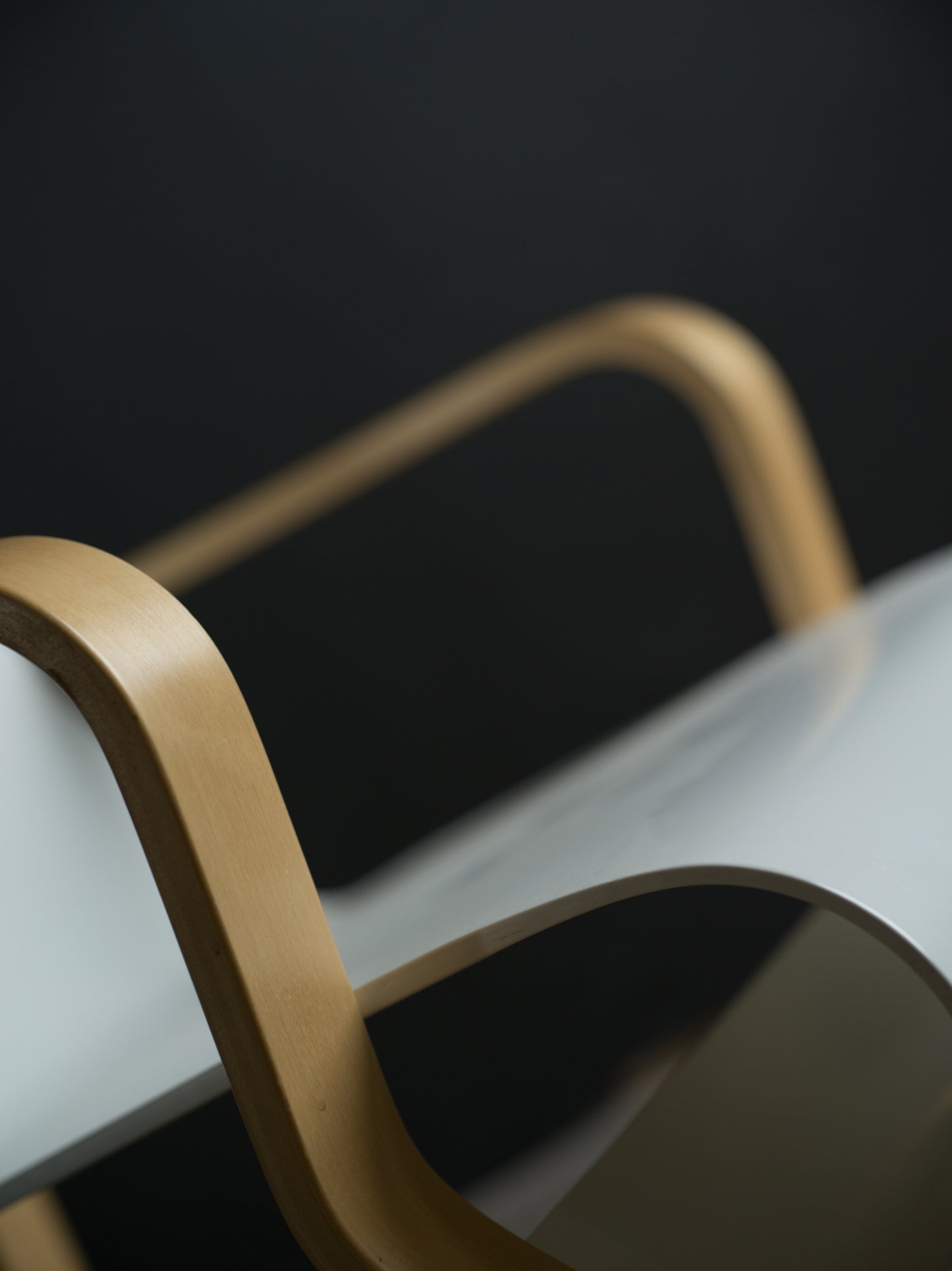 Alvar Aalto fåtölj 41 "Paimio" för Artek