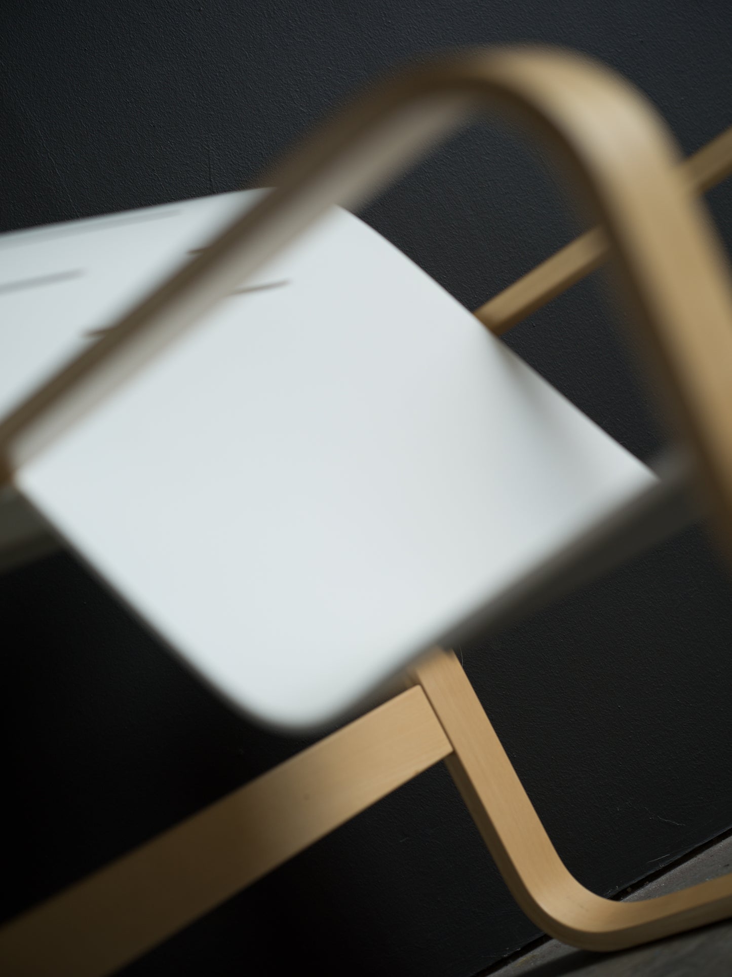Alvar Aalto fåtölj 41 "Paimio" för Artek