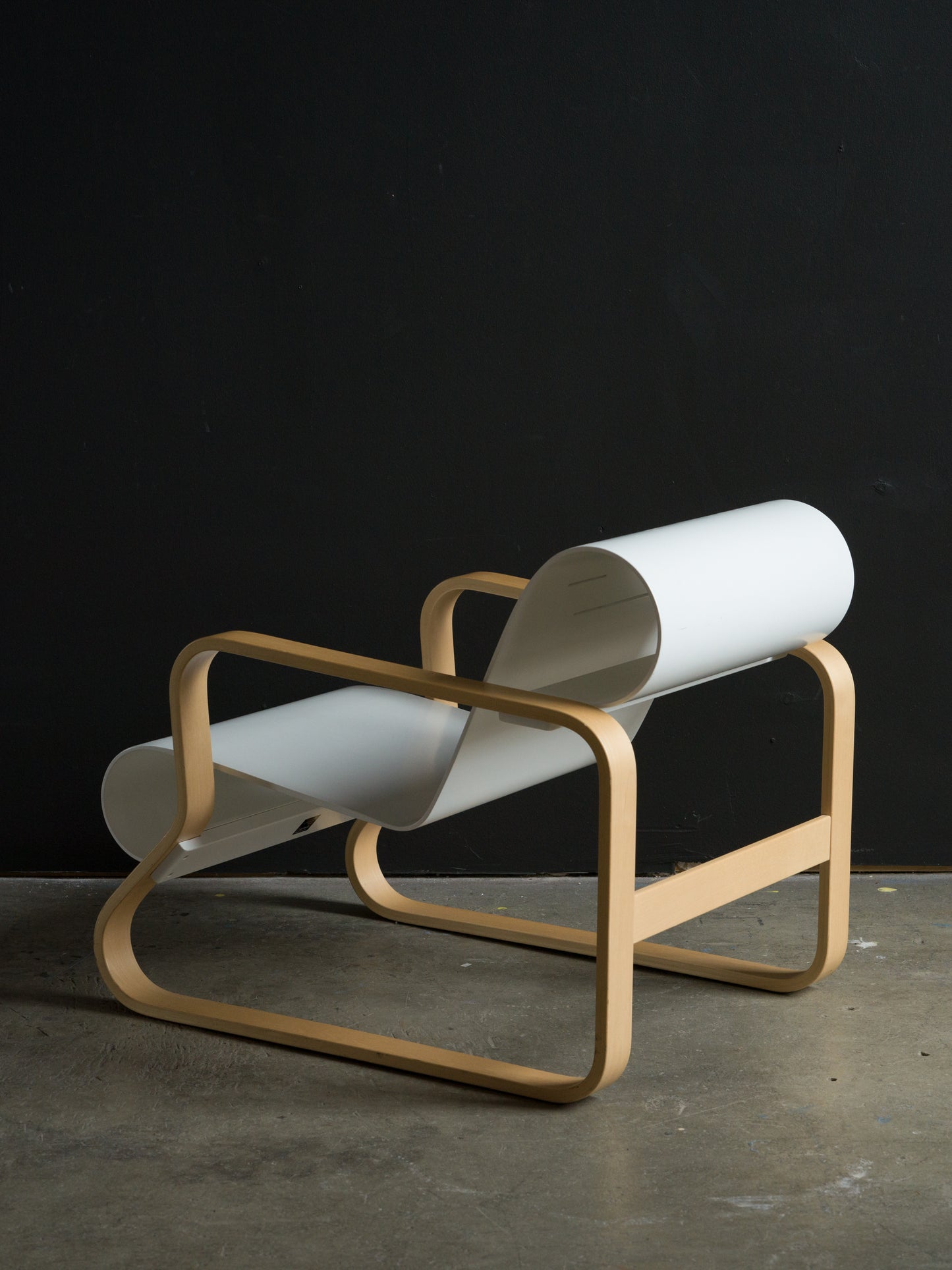 Alvar Aalto fåtölj 41 "Paimio" för Artek