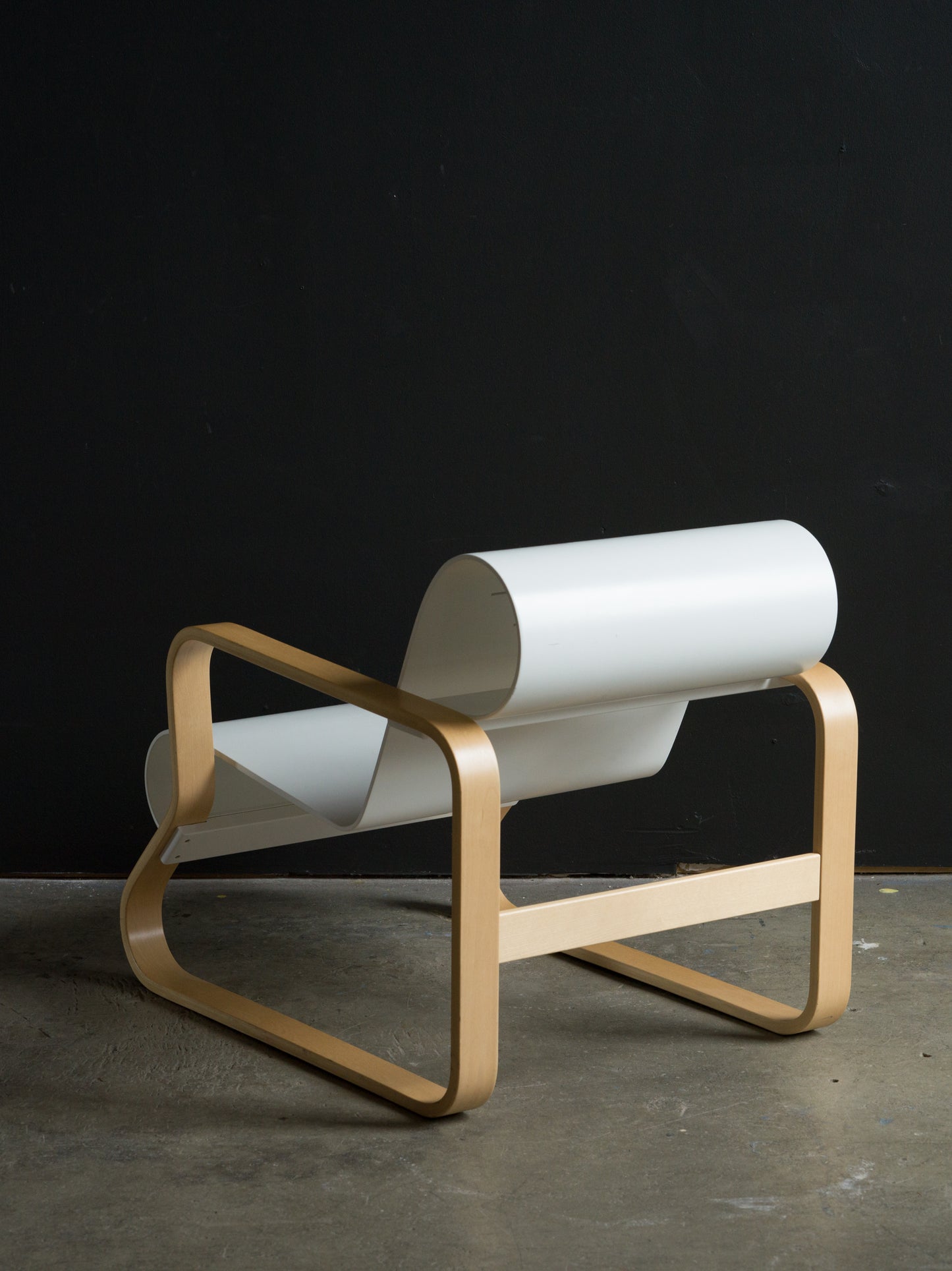 Alvar Aalto fåtölj 41 "Paimio" för Artek