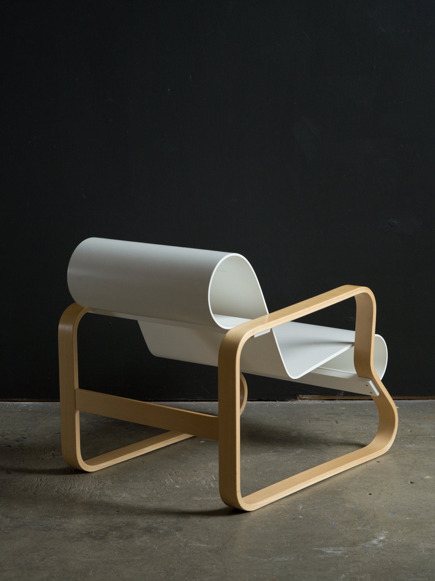 Alvar Aalto fåtölj 41 "Paimio" för Artek