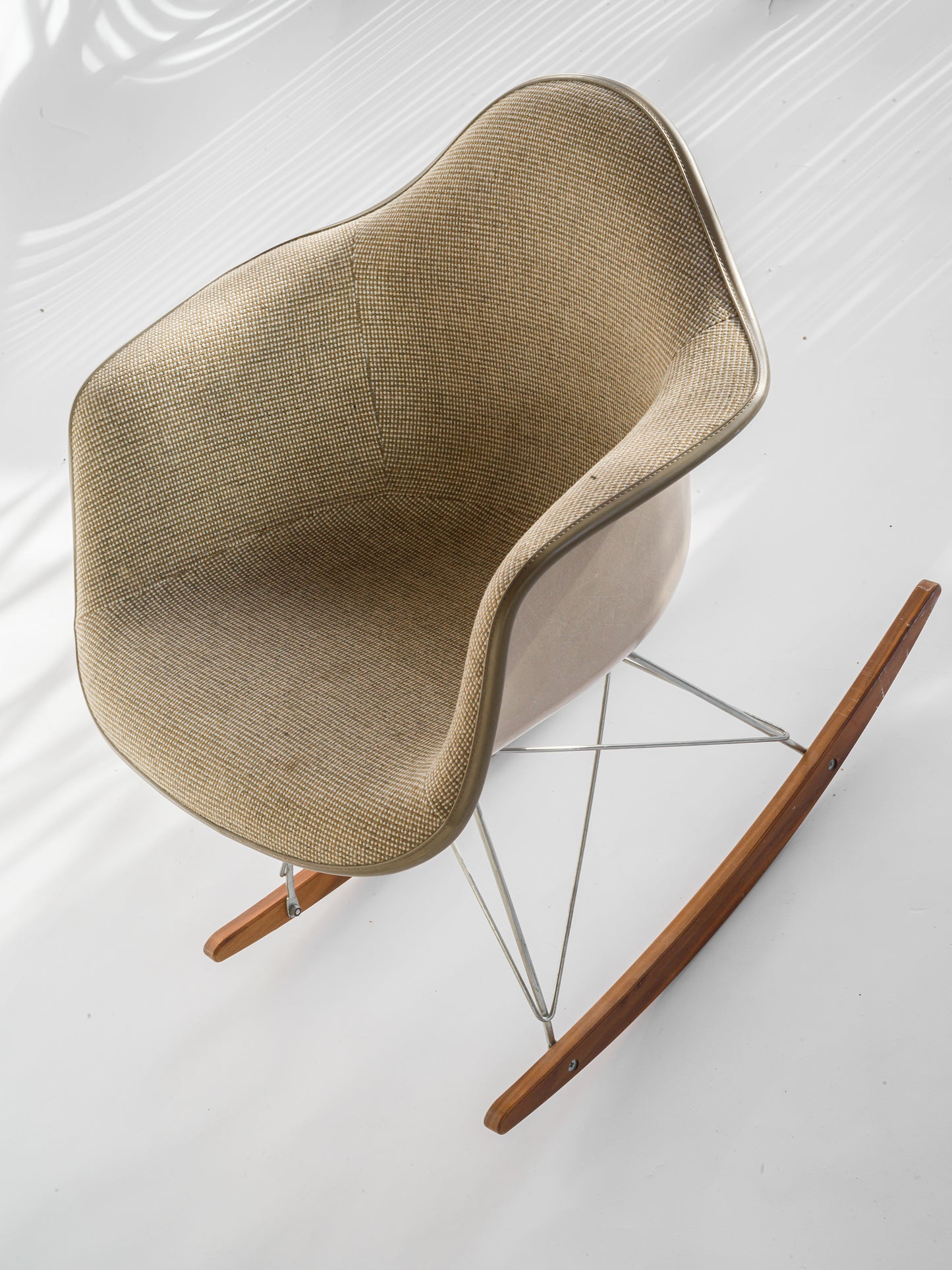 Charles & Ray Eames RAR klädd fiberglas, Herman Miller collection.