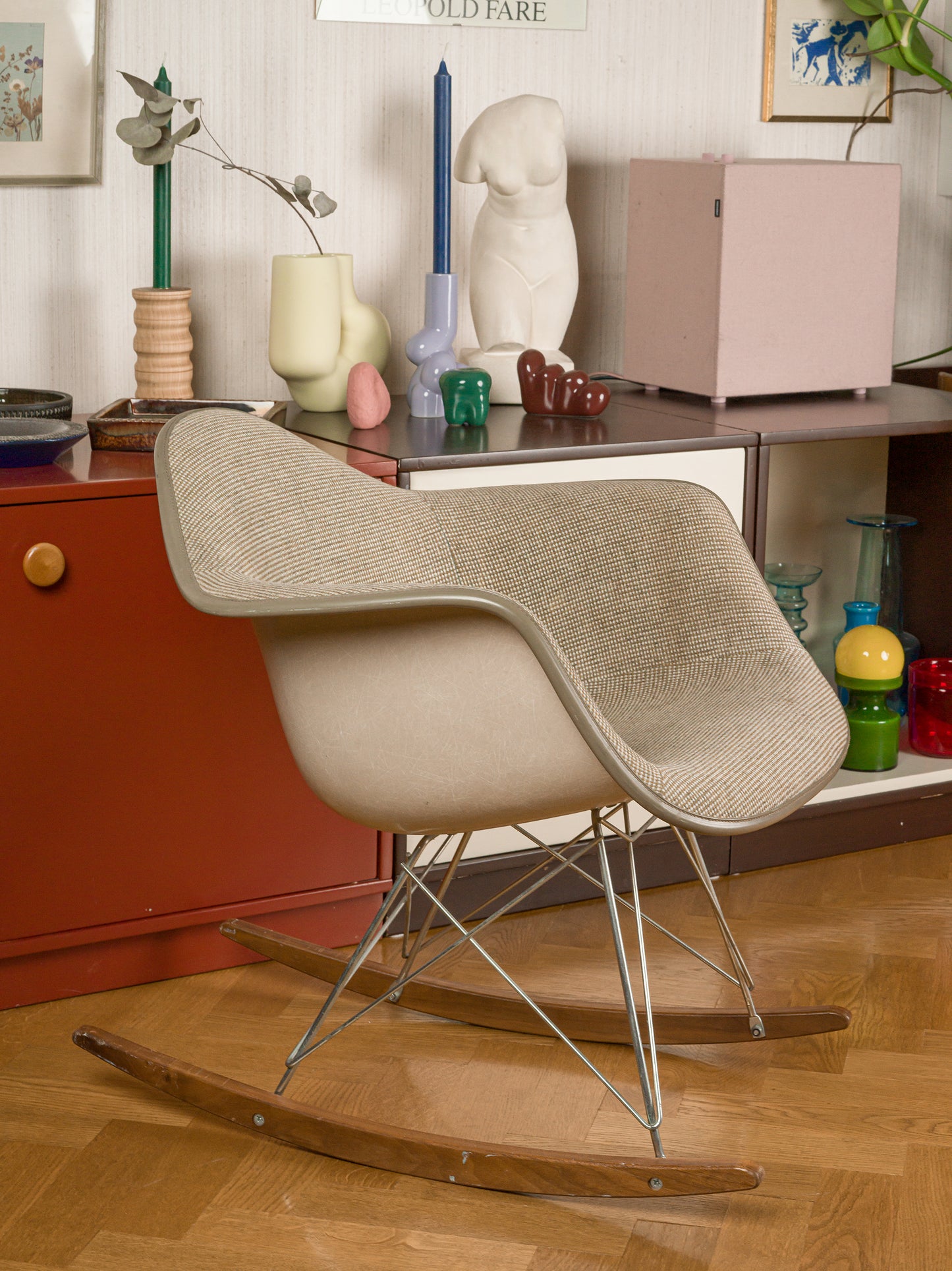 Charles & Ray Eames RAR klädd fiberglas, Herman Miller collection.